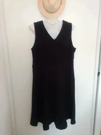 Robe noire Laura Clement 44