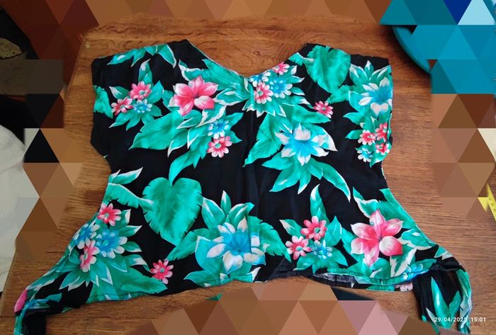Ensemble short et haut fleurs taille M - photo numéro 2