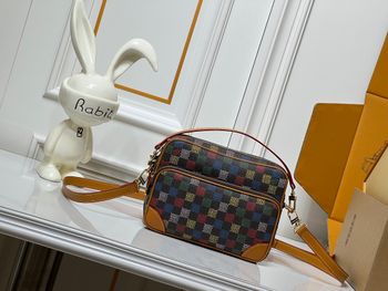 Louis Vuittoṇ      Nil  N26823