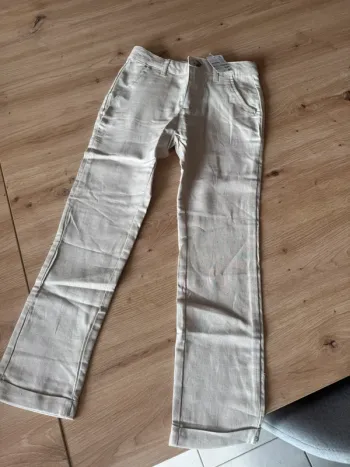 Pantalon en lin beige neuf 7/8ans