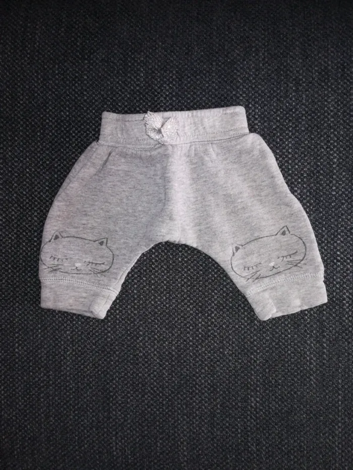 Joli jogging gris, bébé fille, 1mois