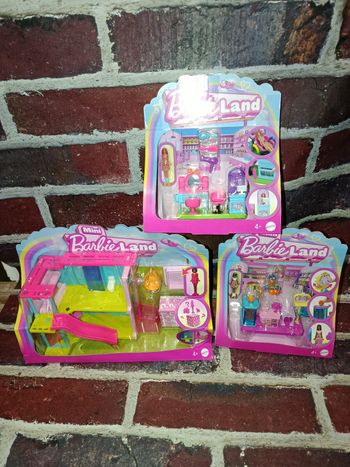 Lot mini Barbie land 