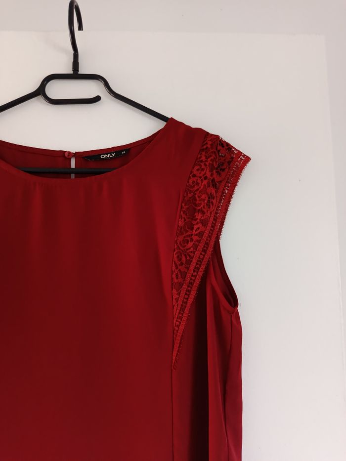 Haut rouge Only - photo numéro 2