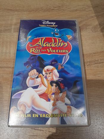 VHS Aladdin et le Roi des voleurs walt disney.