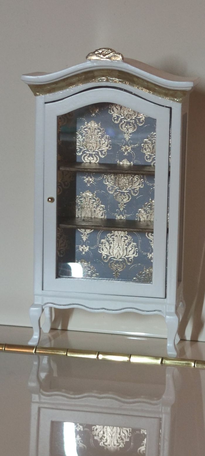 Armoire/vitrine/meuble maison de poupée - photo numéro 4