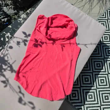 Top sans manches col bénitier taille s 36 rose camaieu