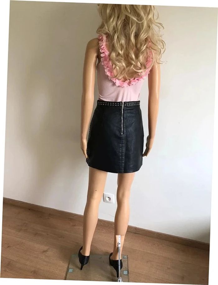 Jupe noire cloutée en simili cuir Astrid Black Label taille S jamais portée - photo numéro 9
