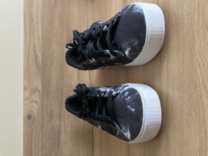 Basket Adidas daily motif camouflage noir et blanc - photo numéro 3