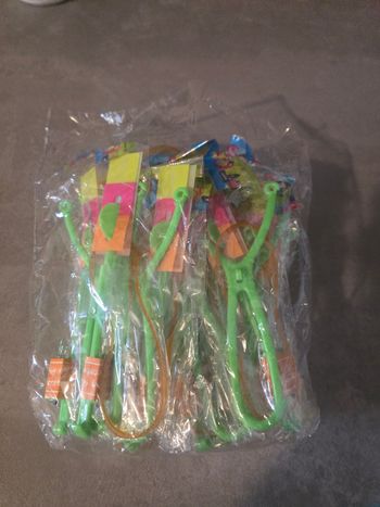 Lots flèches lumineuse