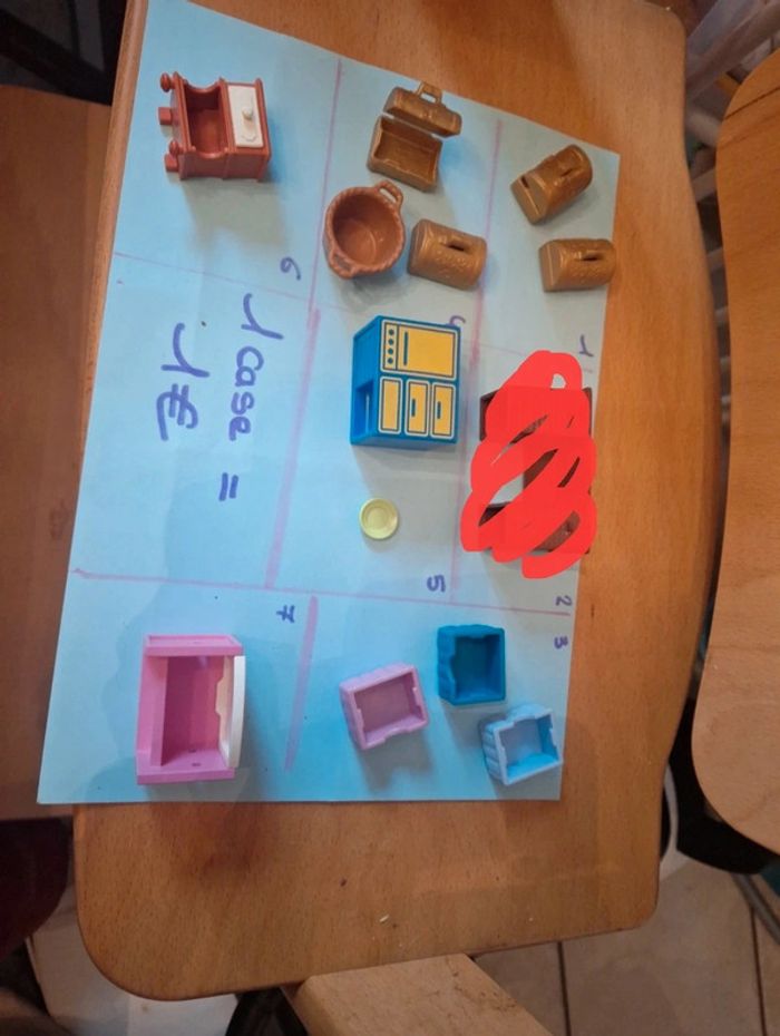 Lot meuble et caisse playmobil
