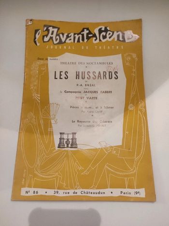 Livre théâtre l'avant-scène les Hussards / 1954