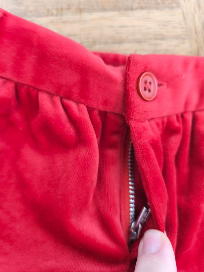 Short 4 ans hiver fille velours rouge Okaïdi taille réglable par boutons avec poches et passants - photo numéro 3