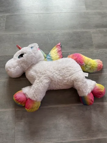 Peluche licorne arc en ciel