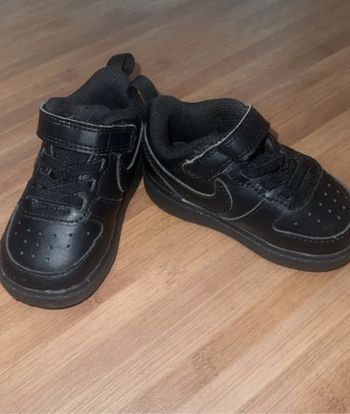 Basket Air force noir bébé