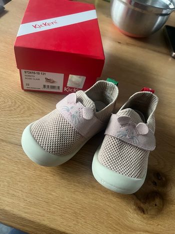 Chaussons Kickers taille 22