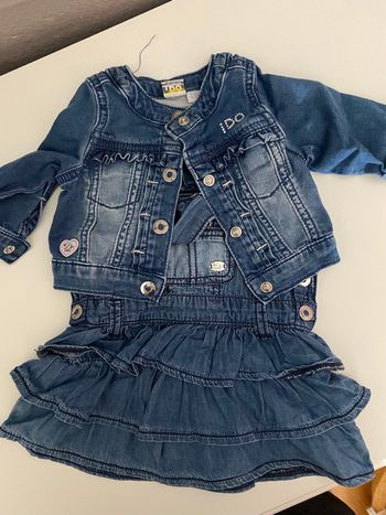 Ensemble robe salopette et veste en jeans