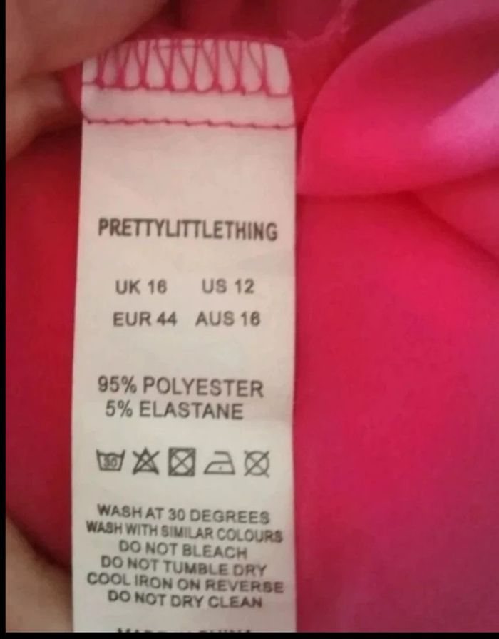 Robe satinée dos nu - photo numéro 6