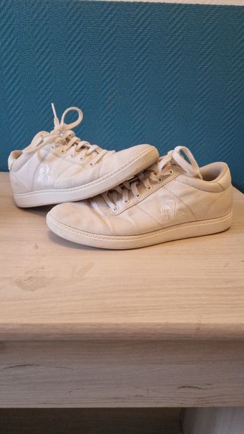 Coq sportif blanche
