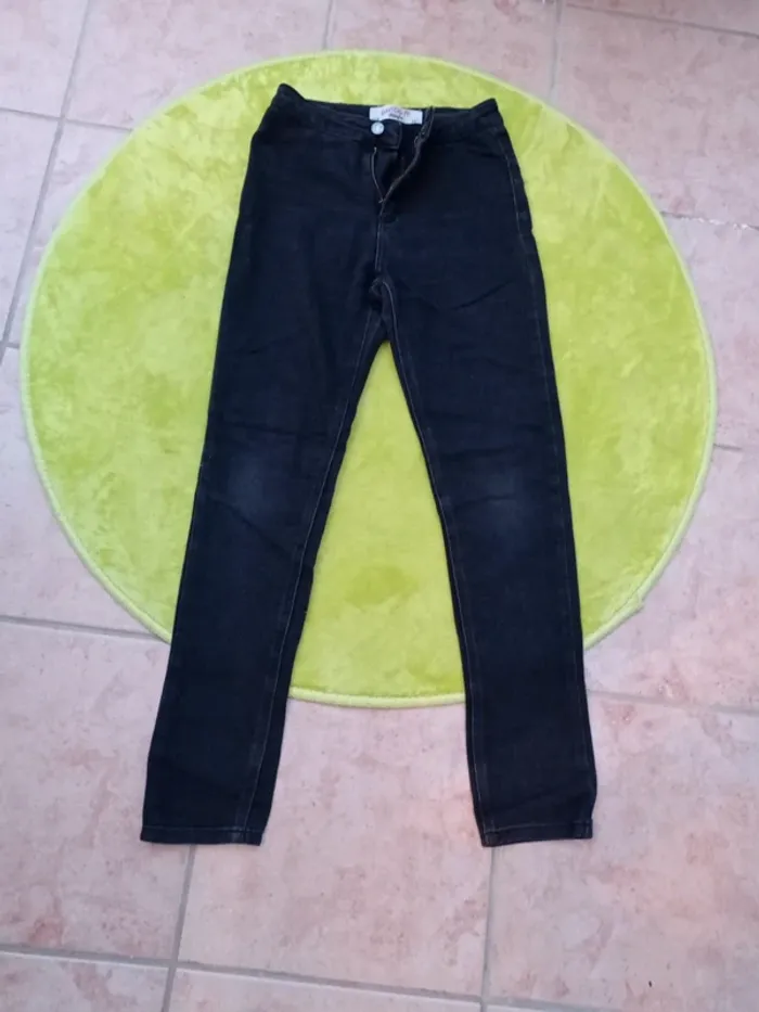 Jean noir Jennyfer taille 34