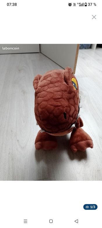 Peluche dinosaure