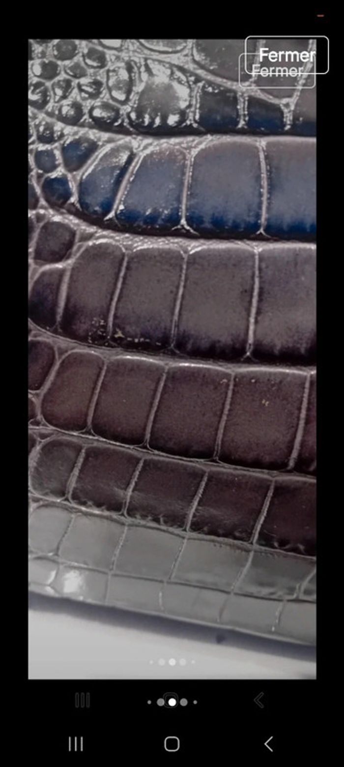 Sac longchamp grande capacité en porte épaule en cuir croco l état du sac en photo 
26x37x12 - photo numéro 7