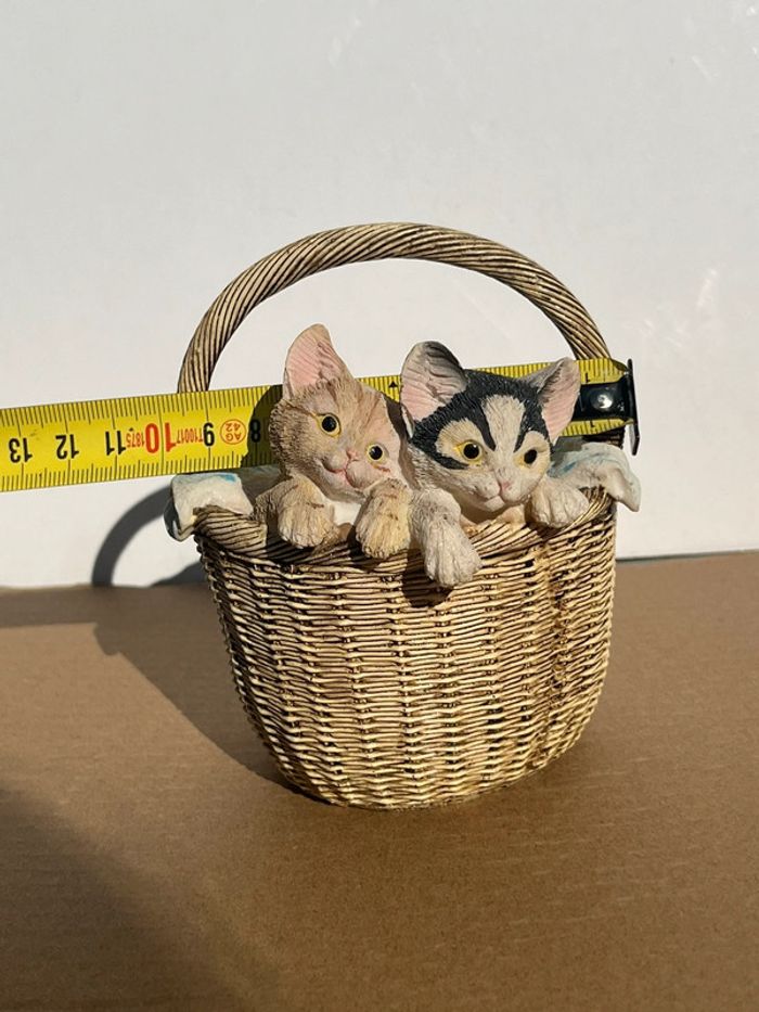 Figurine panier anse avec 2 chats et draps - photo numéro 14