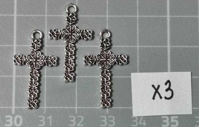 3 x pendentifs "Croix esprit celtique" en métal argenté vieilli - photo numéro 2
