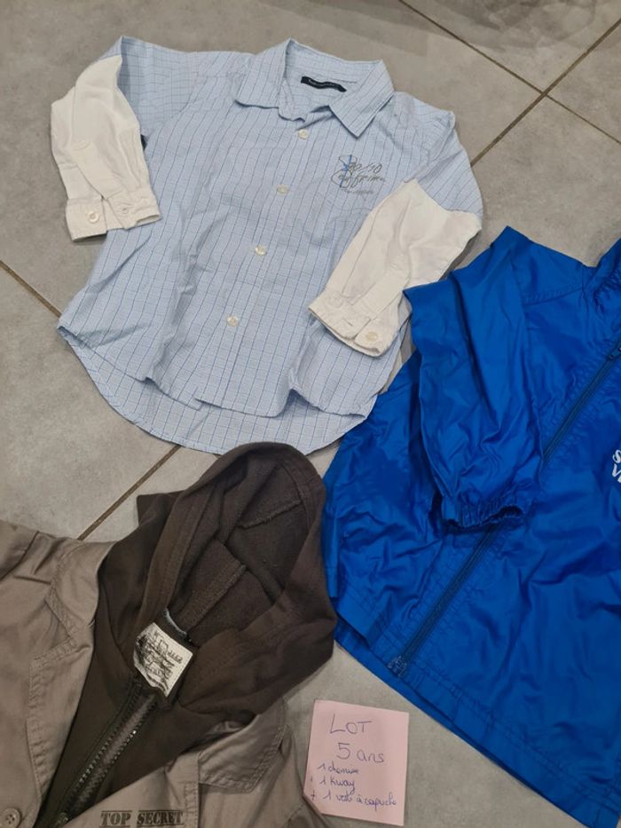 Lot de vêtements garçon 5ans 1 chemise + 1 veste manteau capuche + 1 kway - photo numéro 4