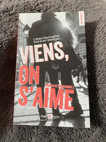 Livre «  viens on s’aime »