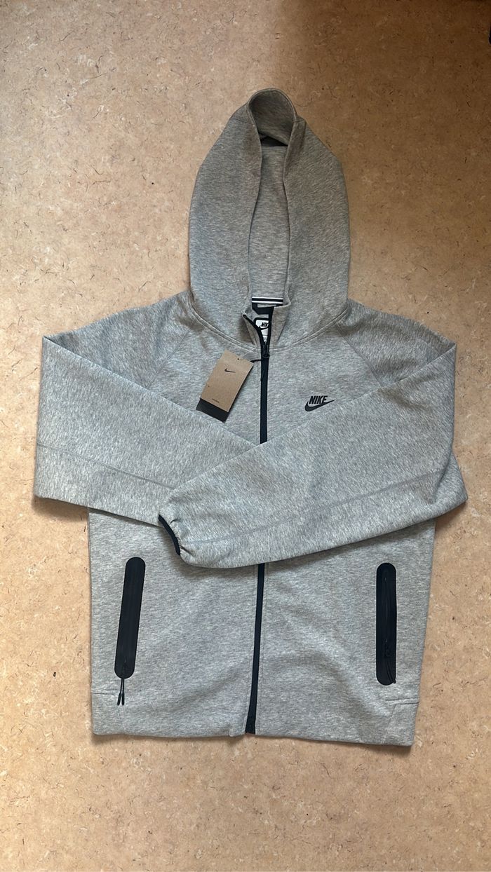Nike Tech Fleece Gris Homme/Femme – Sweat à Capuche Zip Premium – Neuf Étiquette - photo numéro 2