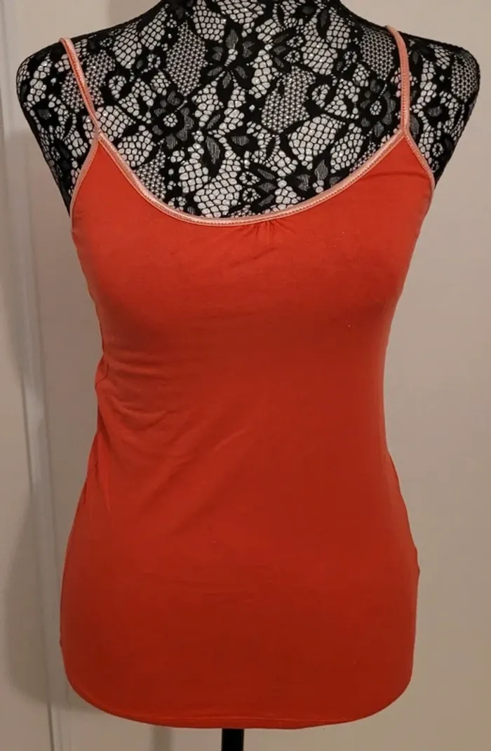 🌟Lot de 9 tops femme taille S🌟 - photo numéro 2