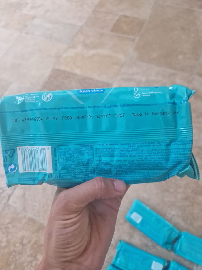 Lot de 11 paquets de lingettes neuves pampers - photo numéro 3