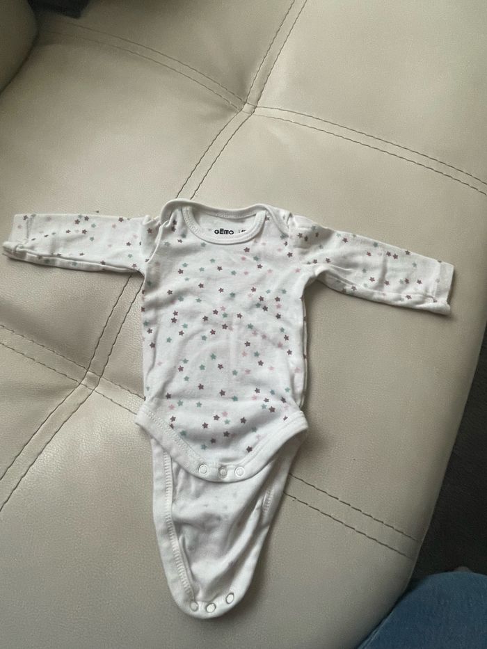 Body bebe 1 mois - photo numéro 2