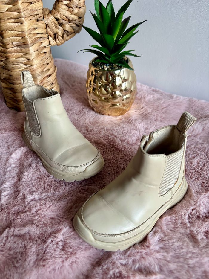 Bottines Zara pointure 21 - photo numéro 2