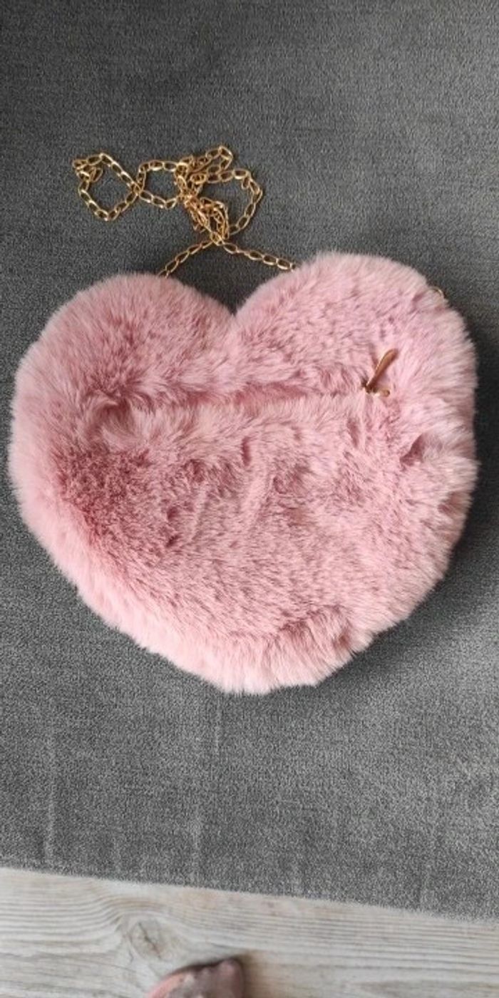 Sac coeur rose fausse fourrure - photo numéro 3