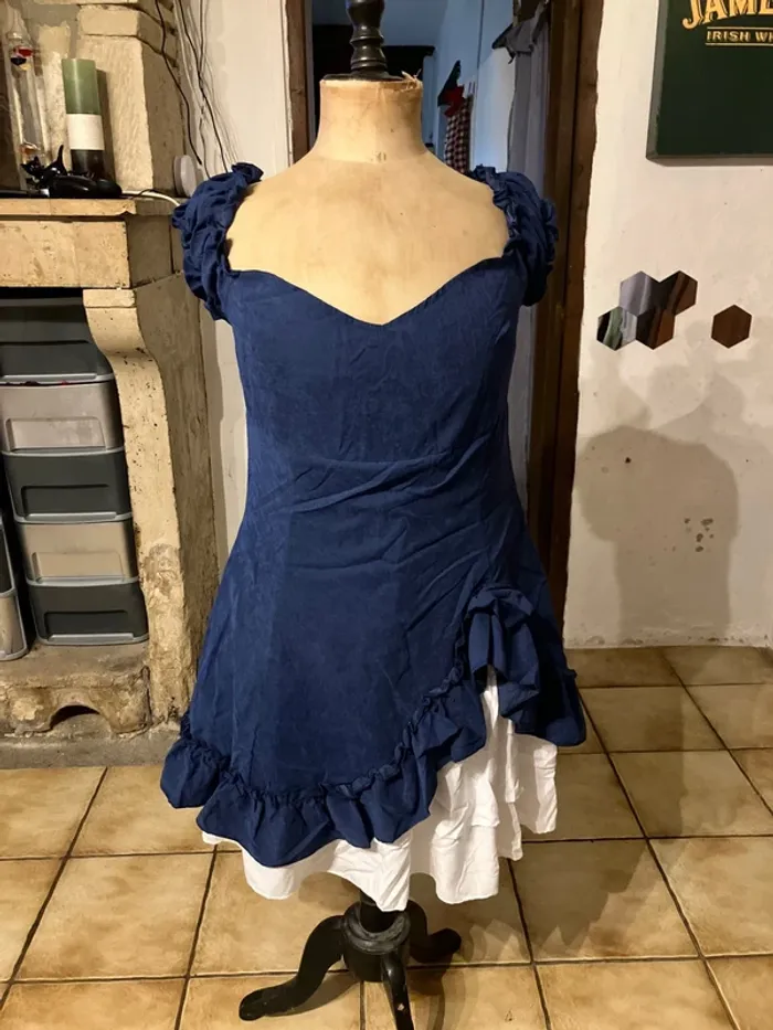 Robe bleu Marine à volants @ - photo numéro 3