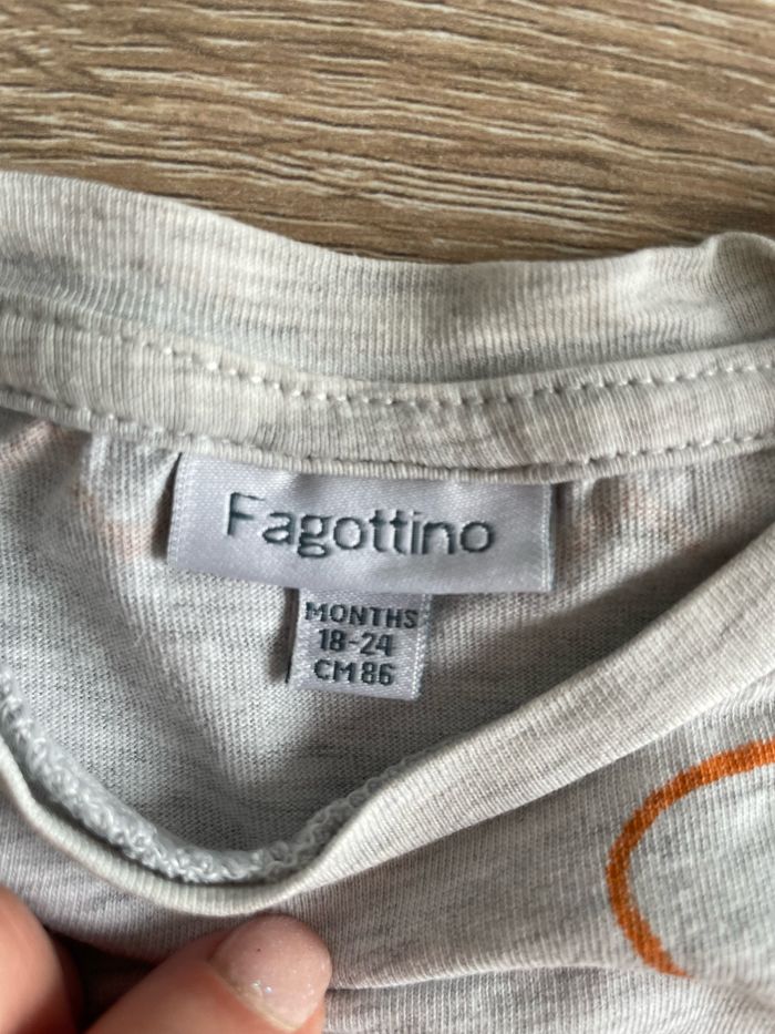 Lot 2 t-shirt OVS 18/24 mois - photo numéro 3