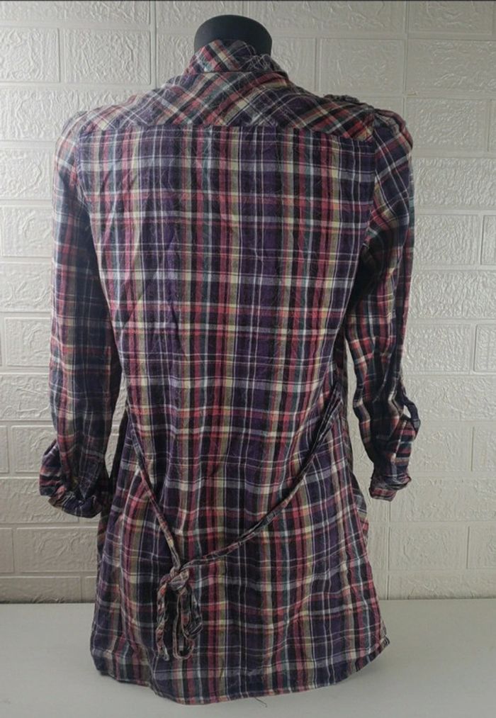 Jolie chemise TRF taille M - photo numéro 2