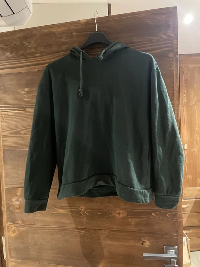 Sweat à capuche vert foncé