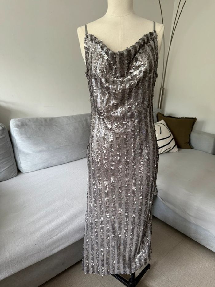 Robe de soirée à sequins - photo numéro 8