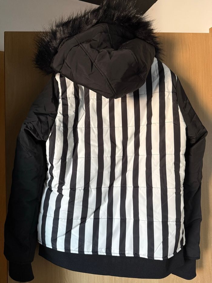 Manteau à capuche beetlejuice - photo numéro 3