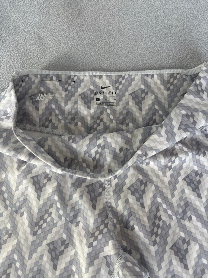 Legging Nike blanc/gris - photo numéro 2