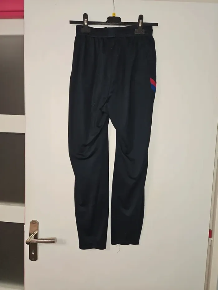 Pantalon survetement nike FCB 11/12 ans - photo numéro 2