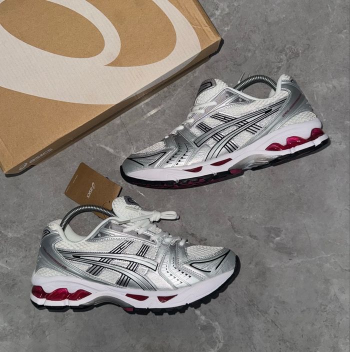 Asics gel kayano 14 taille 43.5