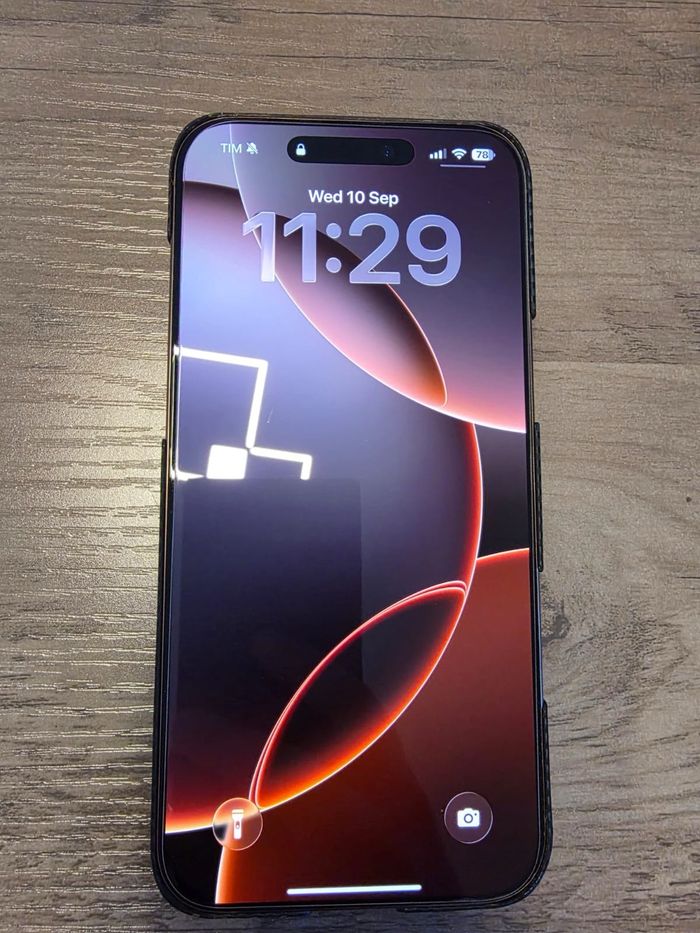 i P h o n e 16 pro max - photo numéro 4