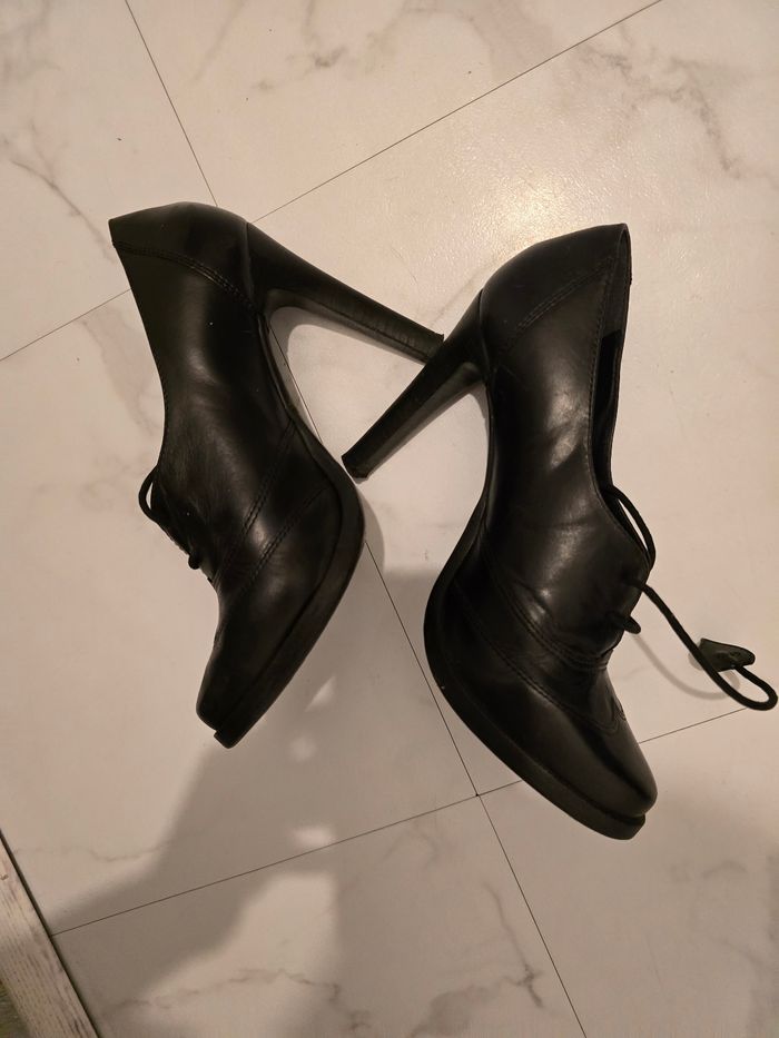 Chaussures a talons jamais portée - photo numéro 9