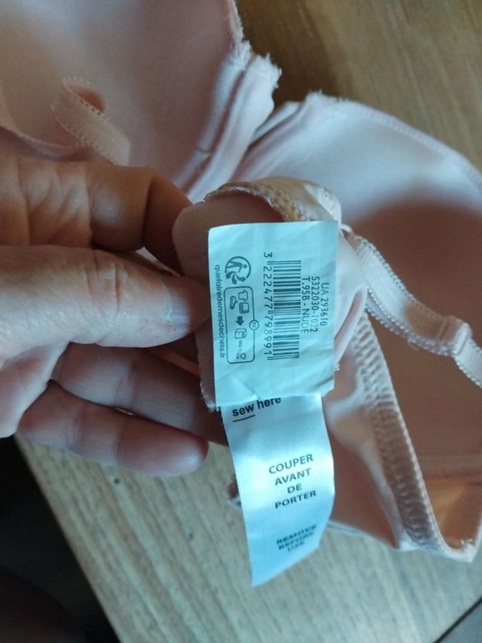 Soutien gorge rose - photo numéro 6