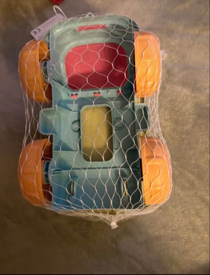 Camion benne avec jeux de plage ou de jardin - photo numéro 4