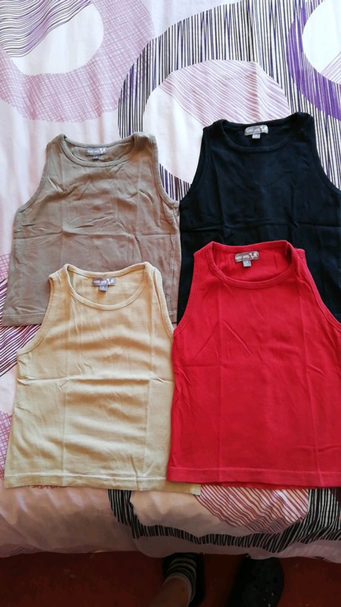 Lot de 4 débardeur 🎽 2 ans