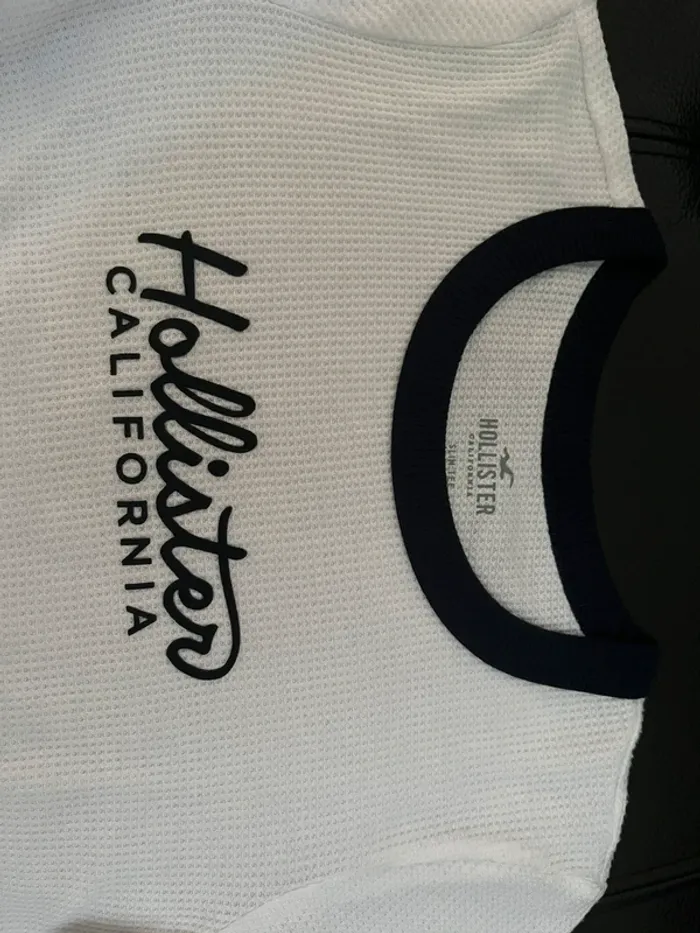 Tee shirt crop top Hollister - photo numéro 3